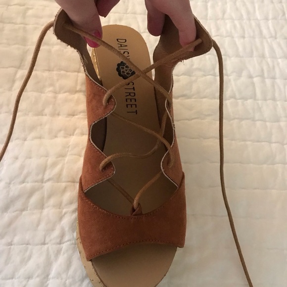 Lace up wedge - Picture 2 of 5